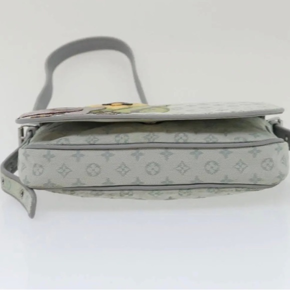 Authentic Louis Vuitton crossbody bag - Picture 3 of 7